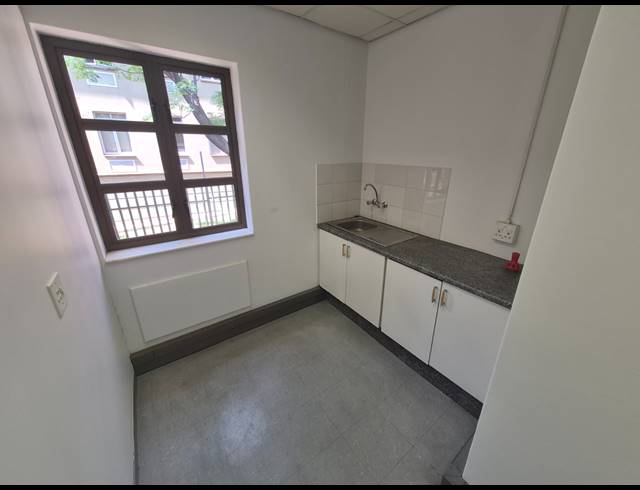 314M² OFFICE TO LET IN RIVONIA